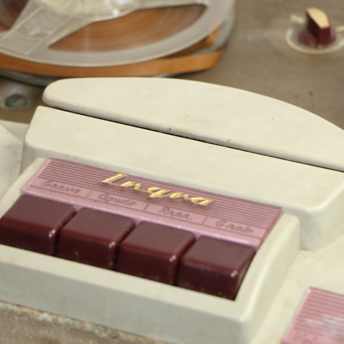 Magnetófono alimentado a 125V  Ingra